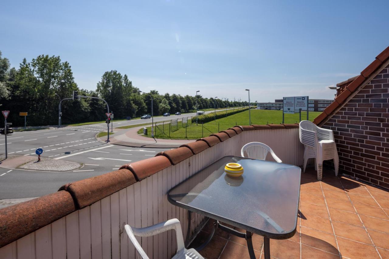 Gaestehaus Olympia Wilhelmshaven - Moderne Einzelzimmer Mit Eigenem Bad Fuer Monteure Schortens Esterno foto
